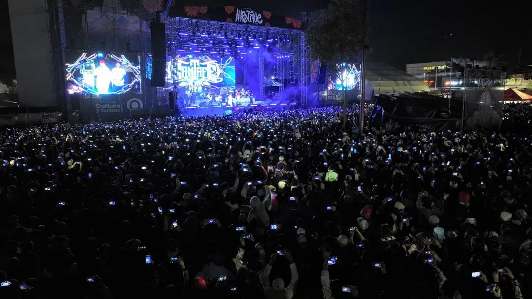 Santa Fe Klan reúne a más de 40 mil personas en el Festival del Alfeñique 2026